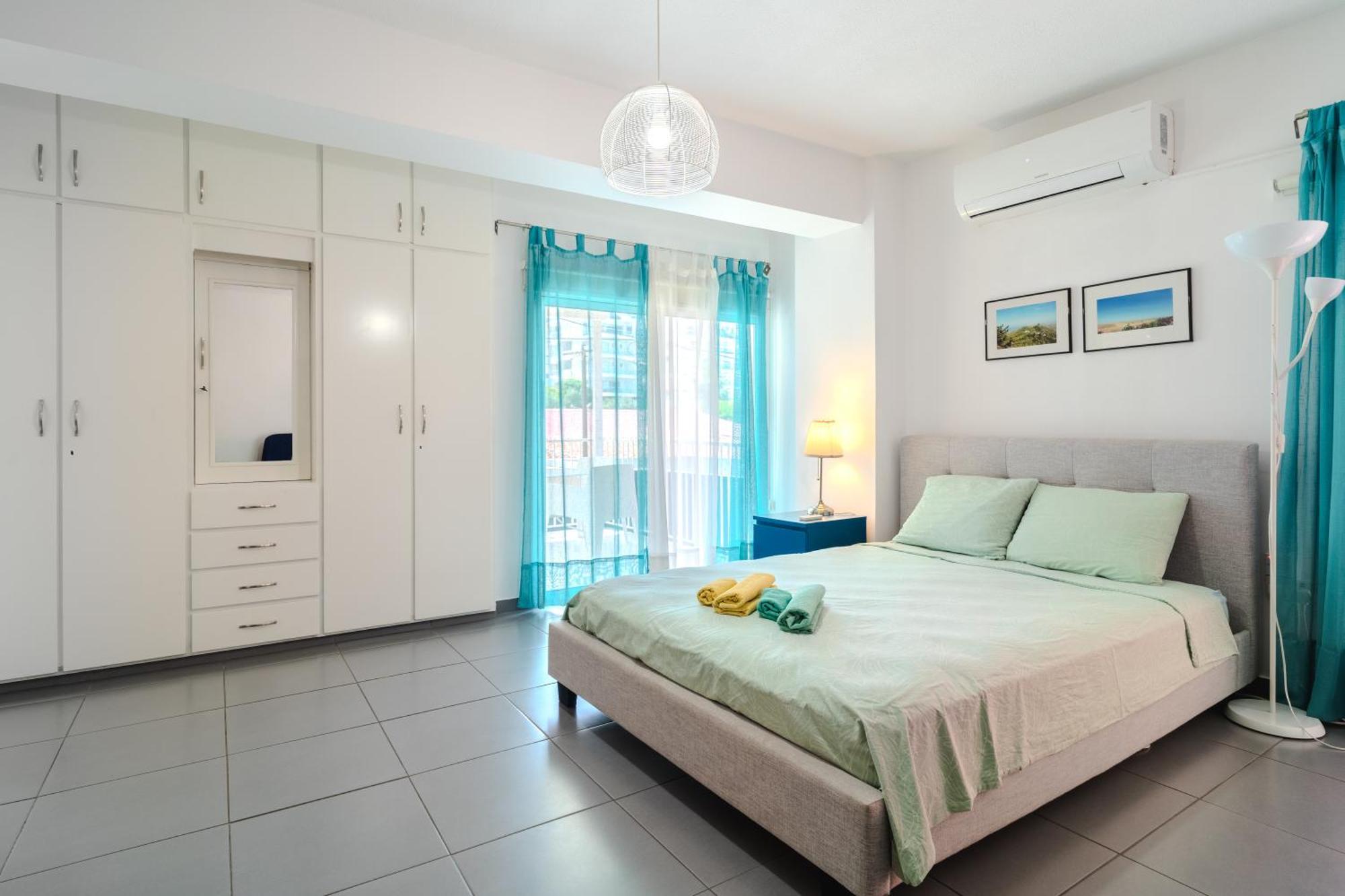 Mackenzie Blu Beach Studio Larnaca Esterno foto
